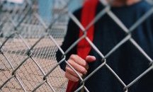 Лютив спрей затвори езикова гимназия в Добрич
