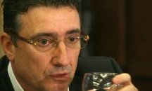 Ветко Арабаджиев остава в ареста
