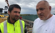 Бойко Борисов зарадва с печено агне работници на АМ "Тракия"