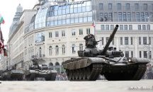 Има ли танкове на жълтите павета?