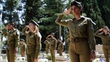  Израел в подготовка за отбелязването на Деня на паметта за падналите войници на Израел и жертвите на тероризъма, отбелязването ще започне на залез слънце на 7 май 2019 г.
