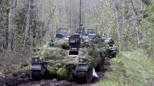 Войници с британски бронирани бронирани превозни средства Warrior, практикувани по време на пролетната буря упражнение в Естония. Spring Storm е мащабна военна практика за упражнение на естонските сили за отбрана и съюзните единици на НАТО. 