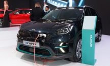 Автопаркът на парламента се снабди с нови електромобили