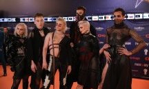 Участниците в "Евровизия" дефилираха по оранжев килим