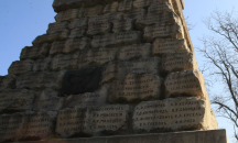 Почистват по екологичен начин Докторския паметник в столицата 