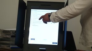 Сигнализират за проблеми с доставката на машините за гласуване