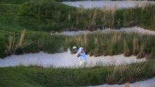 Чесън Хадли от САЩ а по време на първия кръг на първенството на 2019 PGA в Фармингдейл, Ню Йорк, САЩ. Шампионатът по голф в Америка се провежда от 16 до 19 май.