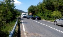 Верижна катастрофа ограничава движението по Е-79 край Кресна