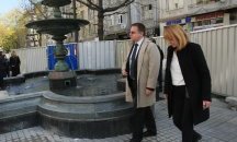 Махат оградите от пл. "Славейков", срокът е до края на месеца
