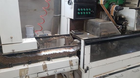 Разбиха международна организация за производство на цигари, начело са били българи