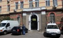 Откриха iPhone, хранa и непозволени лекарства в килиите на Митьо Очите и Миню Стайков