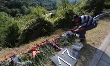 Изплащат по 50 000 лв. на близките на загиналите в катастрофата край Своге