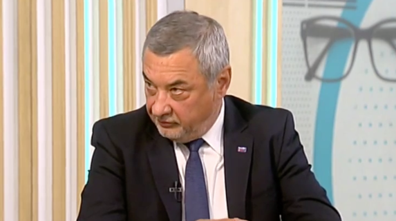 Симеонов: НФСБ е единствената партия, която набира скорост в тази кампания