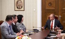 Президентът връчи плакет „Св. св. Кирил и Методий" на Съюза на българските журналисти