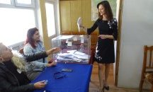 Мария Габриел гласува за силна и уважавана България
