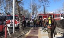 Трима са в болница след пожар във фабрика в Старозагорско