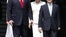 Американският президент Доналд Тръмп е на визита с японския император Нарухито в Имперския дворец в Токио, Япония. Политиците ще обсъдят важни въпроси, свързани с международния ред. 