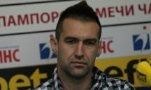 Обвиниха Мартин Камбуров, потеглил с три скоби на колата си
