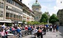 Ограниченията за работа на българи в Швейцария отпадат от 1 юни