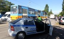 Кола се вряза в трамвай на бул. "Константин Величков" в София