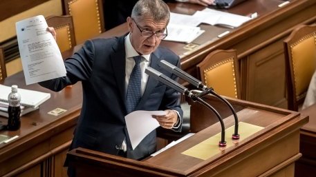 Чешкият премиер Бабиш се изправя пред вот на недоверие