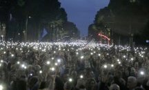 Сблъсъци между полиция и демонстранти в Тирана