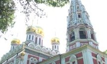 Фасадата на храм-паметника в град Шипка се разпада