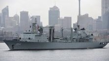Китайският Luomahu в Сидни, Австралия. Три китайски военноморски кораби направиха, изненадващо четиридневно посещение в Сидни, като австралийският премиер Скот Морисън заяви, че това е реципрочна визита, след като австралийските военни кораби посетиха Китай.