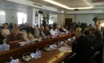 Граждани и Манолова към КЕВР: Не увеличавайте цената на тока