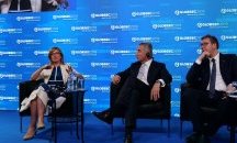 Захариева: Реформите по пътя към ЕС са болезнени, но си заслужават