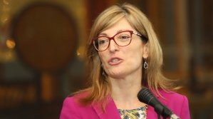 Захариева: България не подкрепя икономически санкции срещу Турция