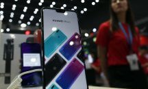 Huawei: Изправени сме голи пред света