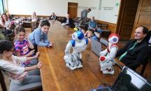 Роботи ще преподават в училището на бъдещето