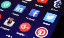 „Цунами“ от фалшиви политически новини залива Facebook