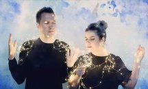 Неизпълнявани песни на Бьорк правят премиера в "Оборище 5"