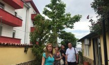 Николина Ангелкова провери къща за гости в Свети Влас и поиска да я затворят