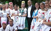 Радев: За магията на българския фолклор няма възраст