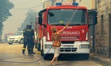 Голям пожар избухна в завод за преработка на химикали в Хърватия