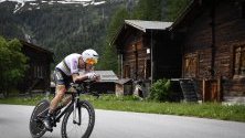 Австралийски ездач в действие по време  на 83rd Tour de Suisse UCI ProTour в Гамс, Швейцария.