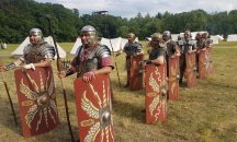 Пазар за роби и гладиаторски битки превзеха санданско село