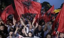 В Албания социалистите взеха в ръцете си и местната власт