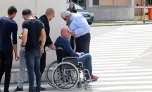Ценко Чоков дойде в съда в инвалидна количка