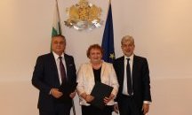 Нено Димов подписа договор за изграждане на водна инфраструктура с ВиК Враца