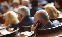 Депутатите поставиха рекорд по отсъствия от работа