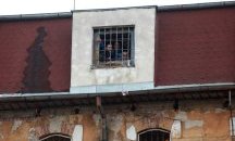 Заловиха бегълци от врачанския затвор, откраднали такси