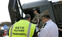 Албанците масово изгарят паспорти