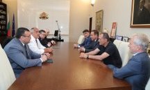 Футболните босове обещаха феърплей на премиера