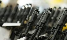 В САЩ задържаха момиче в опит да застреля 400 души за забавлениe