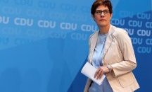 Анегрет Крамп-Каренбауер става военен министър на Германия
