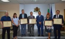Караниколов връчи пет сертификата за инвестиции на стойност над 42 млн. лв.